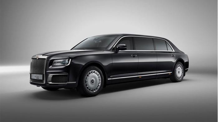 Pemimpin Korea Utara Kim Jong Un Menikmati Luxury Limousine yang Diterimanya dari Vladimir Putin