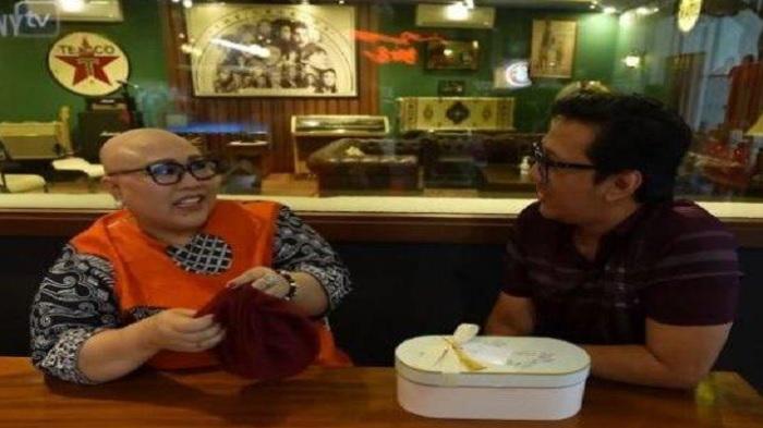Penampilan Nunung Srimulat Usai Kemoterapi, Sahabat Andre Taulany Cukur Habis Rambut Hingga Botak