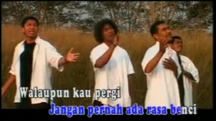 Nanaku-membawakan-lagu-Lorosae.jpg