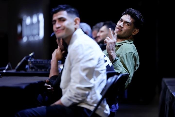 Jadwal Tinju Dunia, De La Hoya Siap Fasilitasi Pertarungan Ramirez Melawan Chris Billam