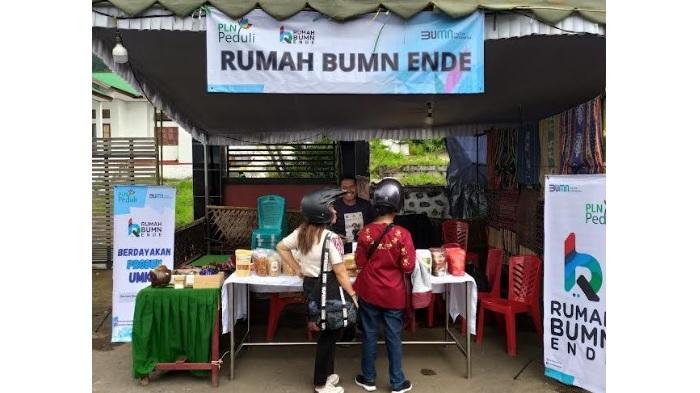 PLN-Peduli-melalui-Rumah-BUMN-Ende-secara-aktif-berpartisipasi-dalam-Festival-Bale-Nagi-2024.jpg