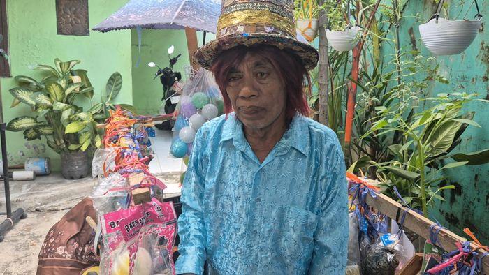 Ingat Pak Tarno? Sang Pesulap  Jualan Mainan Pakai Tongkat di Kota Tua