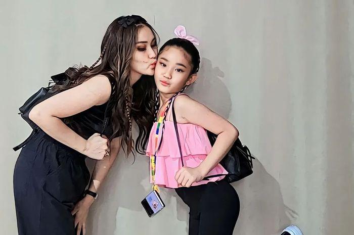 Ayu Ting Ting Tinggalkan Boy William, Usai Sang Biduan Ditegur Cucu Oma Lazarus