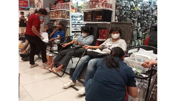 Kawan Lama Group Selenggarakan Donor Darah di Kupang