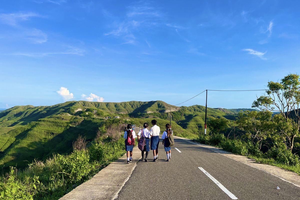 Wisata NTT, Pesona Bukit Tanarara, Ini Panduan Wisata ke Bukit dengan Jalan Terindah di Indonesia