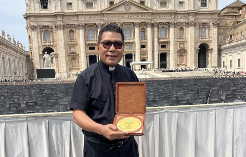 Penghargaan dari GP Ansor Untuk Mendiang Paus Fransiskus Sudah Sampai di Vatikan