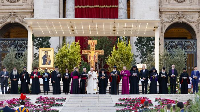 Paus Fransiskus Akan Membuka Sinode di Vatikan untuk Membahas Masa Depan Gereja Katolik
