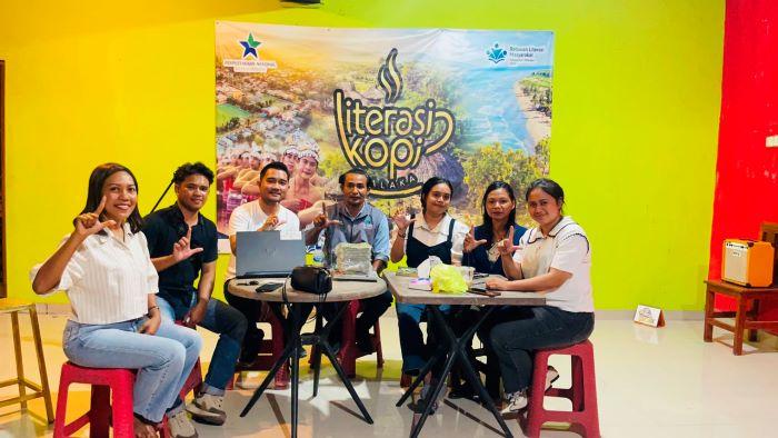 Pegiat Literasi Malaka Sepakat Bentuk Forum Bersama, Perkuat Kolaborasi dan Donasikan Buku - Pos-kupang.com