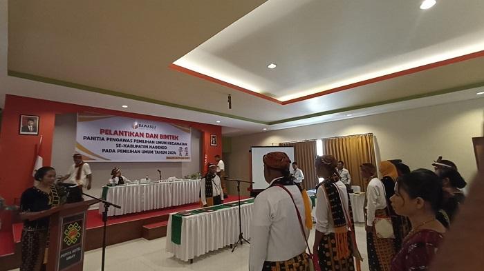 Pelantikan-21-anggota-Panwascam-Kabupaten-Nagekeo.jpg