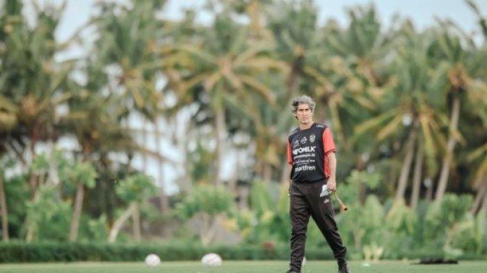 Pelatih-Bali-United-Stefano-Cugurra-alias-Teco.jpg