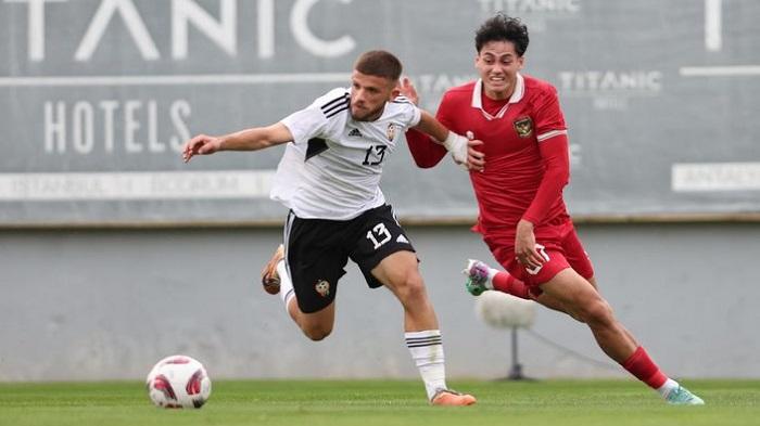 Pelatih Persib Bandung Tanggapi Erick Thohir yang Sebut Striker Timnas Indonesia Kurang Tajam