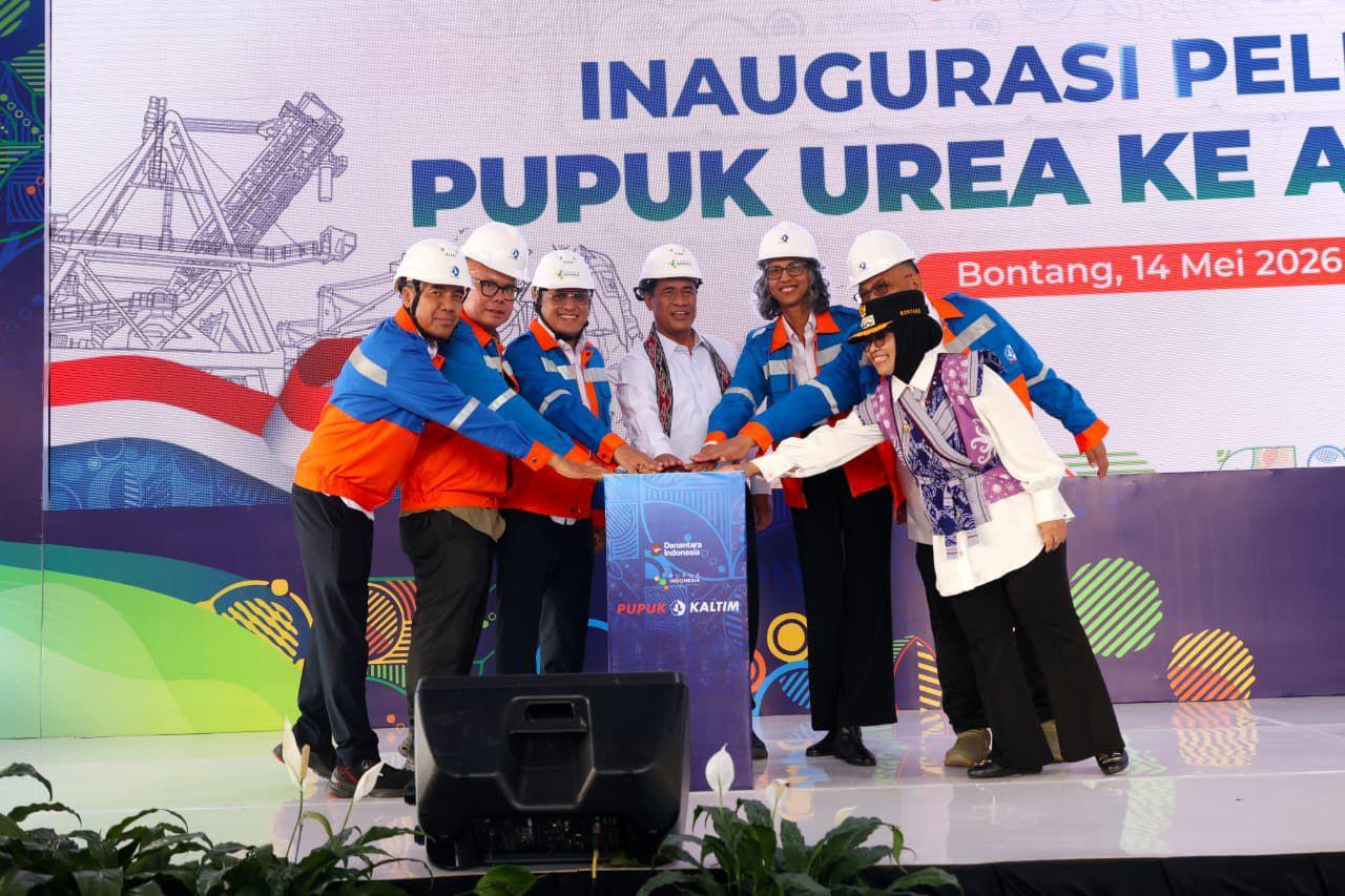 Pelepasan-ekspor-perdana-produk-urea-PT-Pupuk-Indonesia.jpg