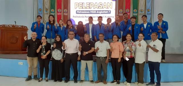 Politani Kupang Lepas 15 Mahasiswa Lolos Program MSIB Angkatan VII