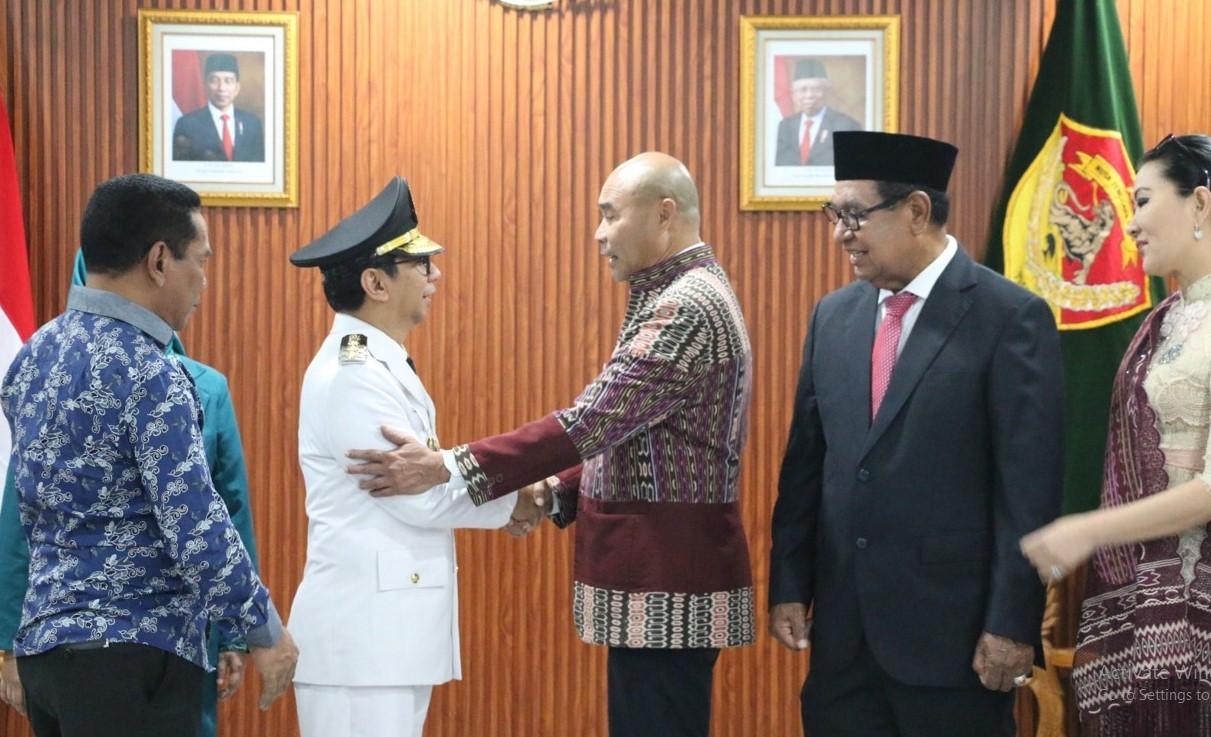 Pengamat Soroti Viktor Laiskodat - Josef Nae Soi Akhiri Masa Jabatan Tanpa Pamit Masyarakat NTT