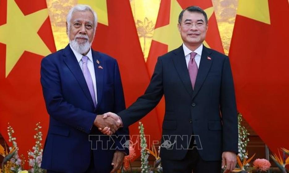 Perdana-Menteri-Le-Minh-Hung-dan-Perdana-Menteri-Timor-Leste-Kay-Rala-Xanana-Gusmão-berfoto-bersama.jpg
