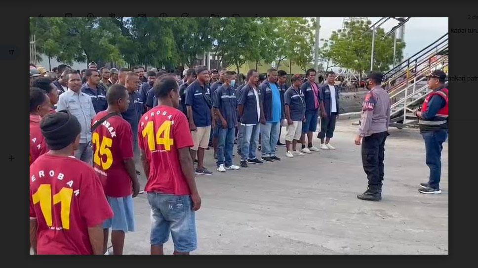 Natal 2022, Polisi Awasi Mobilisasi Penumpang dan Barang di Pelabuhan Laurentius Say Maumere