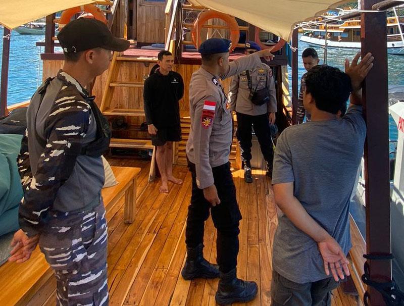 TNI-Polri Cek Kelayakan Kapal Wisata di Labuan Bajo Jelang KTT ASEAN