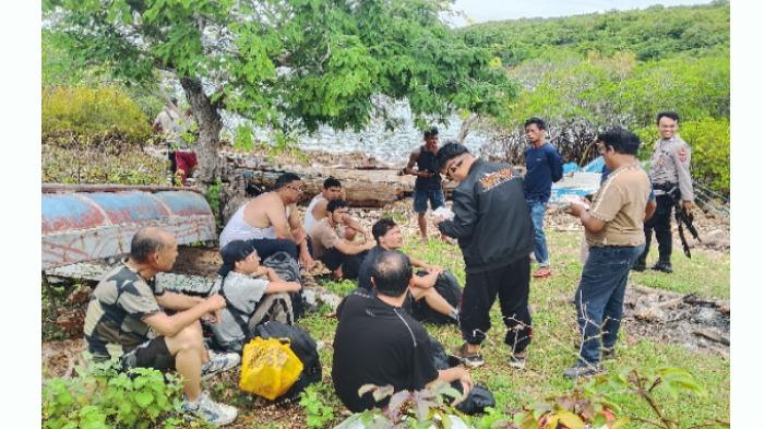 Polisi Polres Rote Ndao Tangkap Tujuh Imigran Gelap, 4 Warga Cina dan 3 dari Uzbekistan 