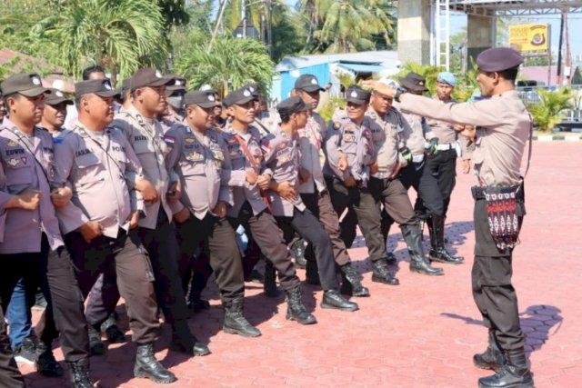 Polres Kupang Latihan Sispamkota Siap Hadapi Pemilu 2024