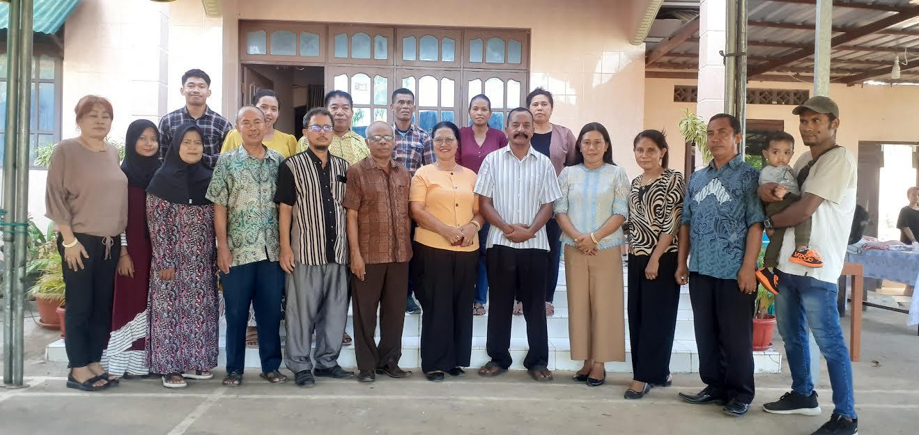 Keluarga Besar SMA Negeri 5 Kupang Gelar Natal Bersama, Veronika Wawo : Perkuat Tali Persaudaraan