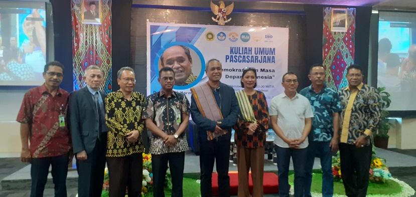 Pose-bersama-Rektor-Undana-dan-jajaran.jpg