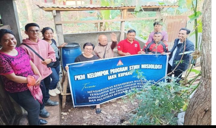 Prodi Misiologi IAKN Kupang Adakan PKM Bagi Warga Terdampak Longsor di Takari