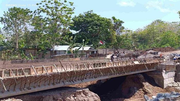 Proyek-Jembatan-Beliko-di-Pulau-Adonara-Flores-Timur-22-Oktober-2025.jpg