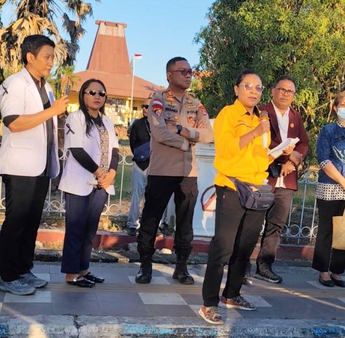LIPSUS: Nakes Ultimatum PKB dan Golkar Kasus dr Icha, Gelar Aksi Damai di DPRD NTT - Pos-kupang.com