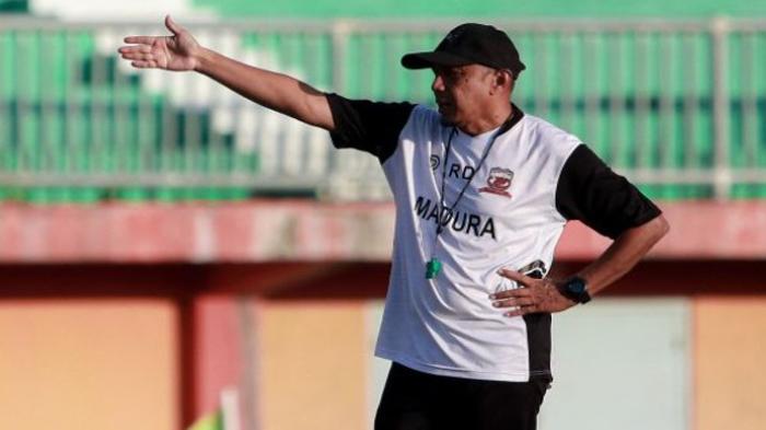 RANS Sempat Ketinggalan, Ini yang Dilakukan Rahmad Darmawan Sehingga Klub Raffi Ahmad Menang