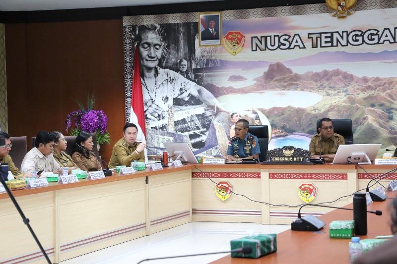 Rapat-bersama-Gubernur-dengan-kepaladaerah.jpg