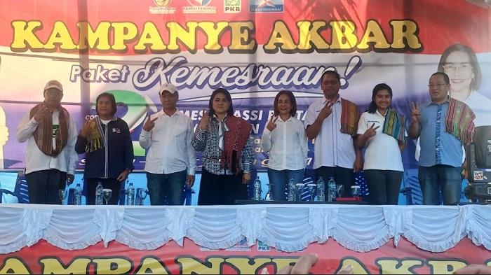 Ribuan Warga Hadiri Kampanye Akbar Paket Kemesraan di Kabupaten Kupang