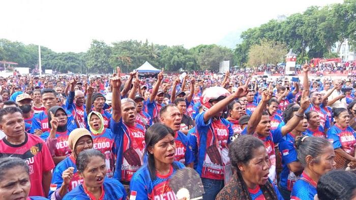 Ribuan-pendukung-pasangan-calon-bupati-dan-wakil-bupati-Ende-nomor-urut-1-Paket-Deo-Do.jpg