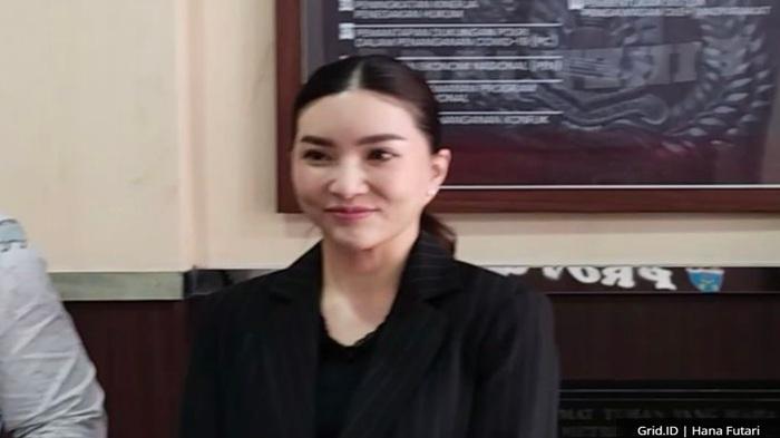 Tiba-tiba Muncur di Kantor Polisi, Ternyata Sarwendah Laporkan Akun yang Diduga Cemarkan Namanya - Pos-kupang.com