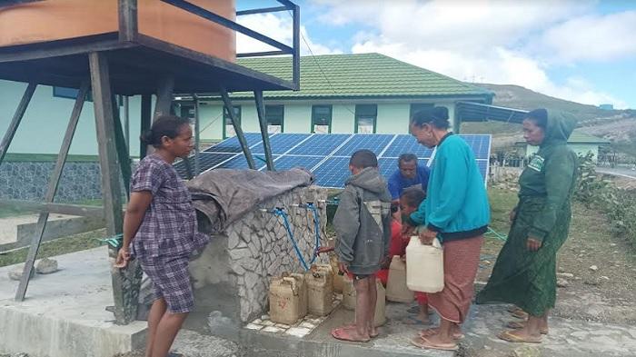 Satgas Yonif 742/SWY Bangun Instalasi dan Bak Penampungan Air untuk Warga Perbatasan RI-RDTL