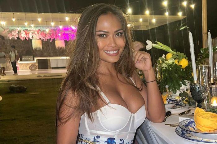 Selebgram-Sarnanitha.jpg