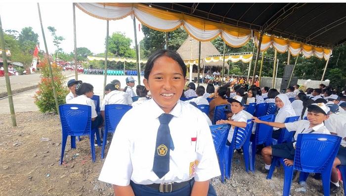 Sosok-Theresa-siswi-di-SMPN-1-Aimere-beri-tanggapan.jpg