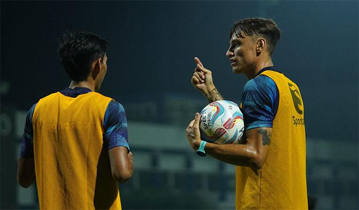 Hadapi Bhayangkara FC Gelandang Persib Bandung Tidak Akan Meremehkan