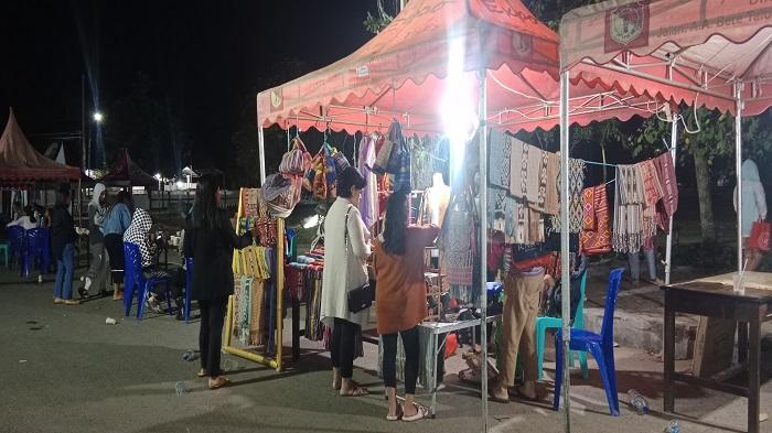 Masyarakat Sambut Antusias Bazar UMKM yang Digelar Polres Belu