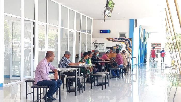 Suasana-di-Bandara-Gewayantana-Larantuka-Kabupaten-Flores-Timur.jpg