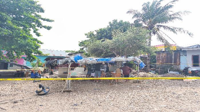 Suasana-makam-Delfi-Foes-yang-terletak-di-RT-01-RW-01-Kelurahan-Kelapa-Lima-akan-dibongkar.jpg
