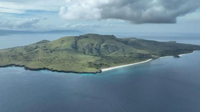 Taman-Wisata-Alam-TWA-Pulau-Rusa-Kabupaten-Alor-Provinsi-NTT.jpg