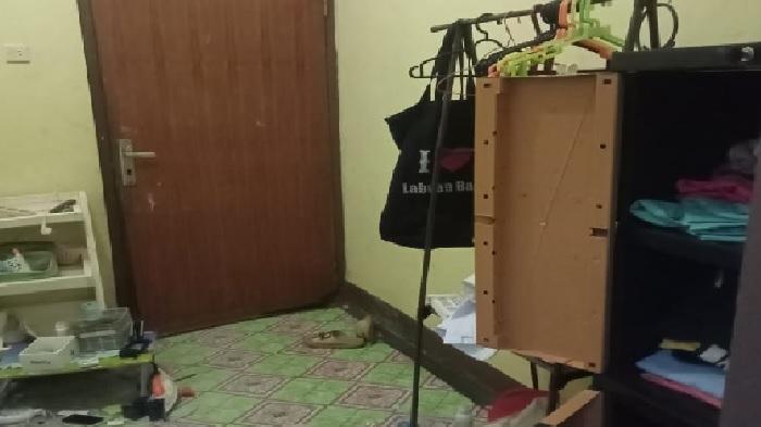 Tampak-isi-rumah-dokter-Mixelia-Ade-Novianty-dirusak-Gambar-diambil-Minggu-23-April-2023.jpg