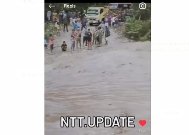 Viral Warga Kupang Keluhkan Jembatan Roboh Tak Kunjung Diperbaiki Setahun, Warganet: Pemda Kemana?