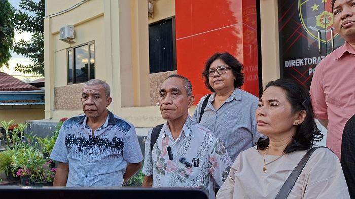 Kuasa Hukum Keluarga dr. Icha Desak BK DPRD TTU Segera Tuntaskan Dugaan Pelanggaran Kode Etik - Pos-kupang.com