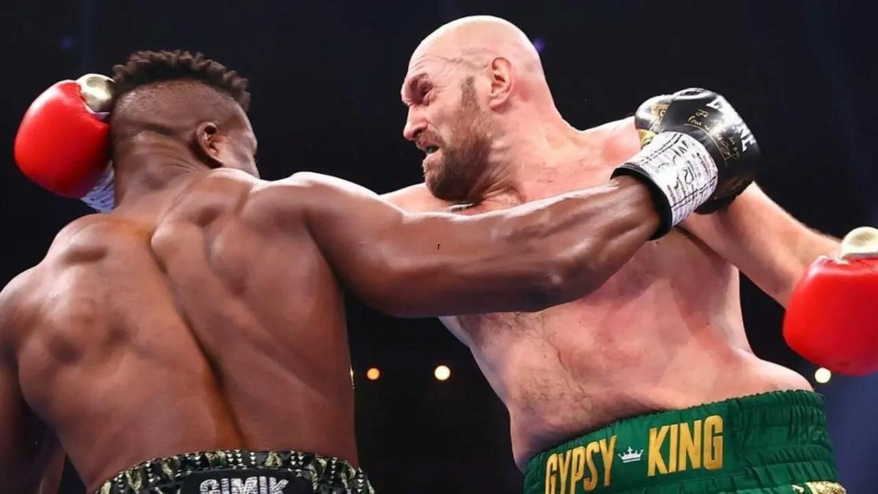Hasil Tinju Dunia : Puncak Karier Tyson Fury di Divisi Kelas Berat akan Segera Berakhir