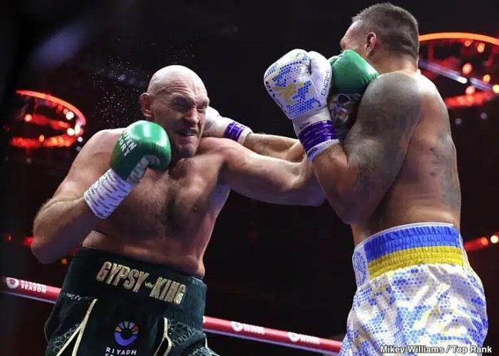 Tyson-Fury-yakin-dia-harus-mengalahkan-juara-kelas-berat-terpadu.jpg