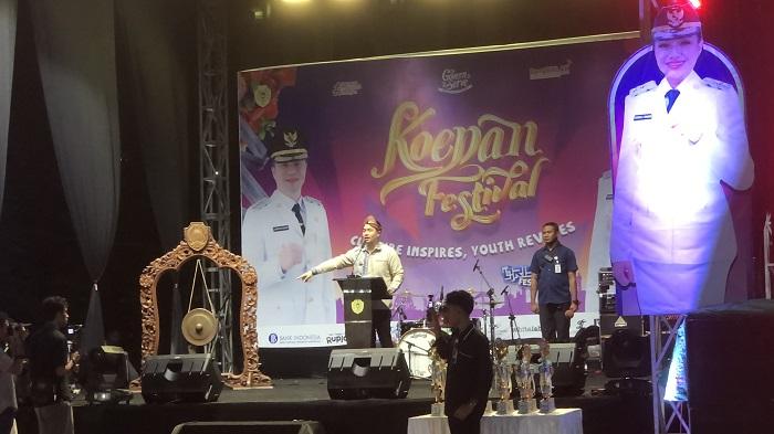Wali-Kota-Kupang-dr-Christian-Widodo-membuka-Koepan-Festival-2025.jpg