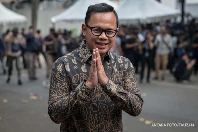 Wamendagri-Bima-Arya-Sugiarto-menyatakan-setuju-bahwa-bansos-dihentikan-sementara.jpg