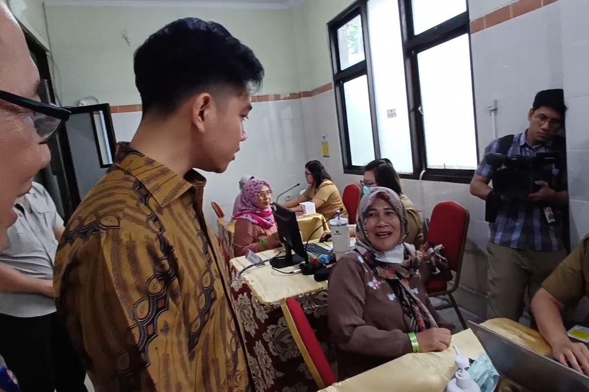 Wapres-RI-Gibran-Rakabuming-Raka-meninjau-Puskesmas-Kecamatan-Koja.jpg
