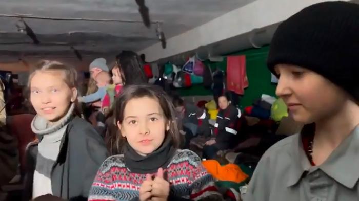 Rusia Hantam Pabrik Baja Mariupol saat Video Mengerikan Menunjukkan Warga Sipil Berlindung di Bunker